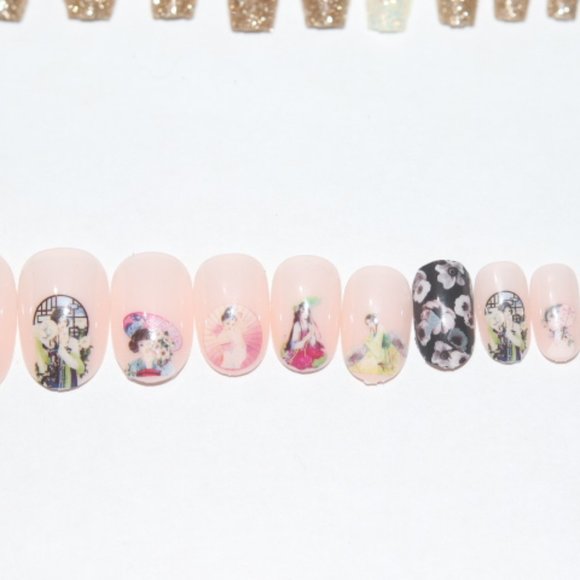 Geisha girls- press on nail set - Picture 2 of 7